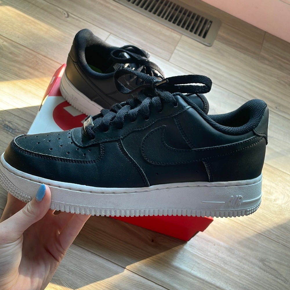 Black Nike Airforces